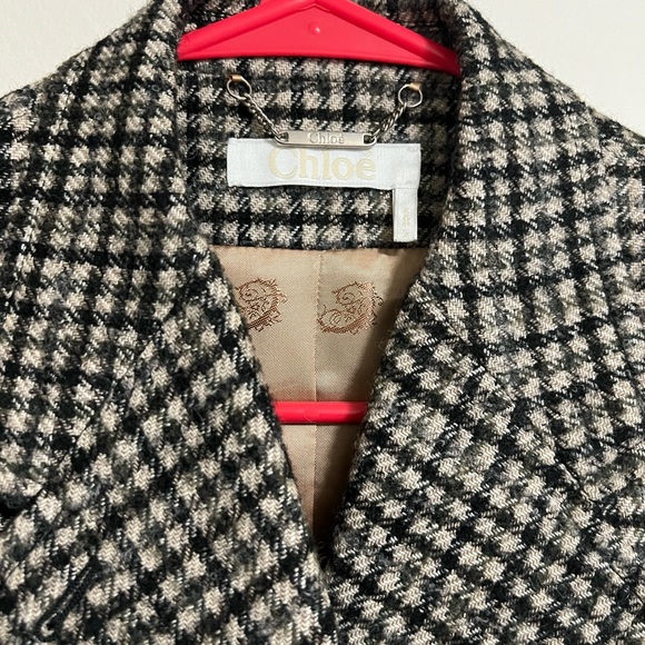 Chloe - Picture 2 of 6